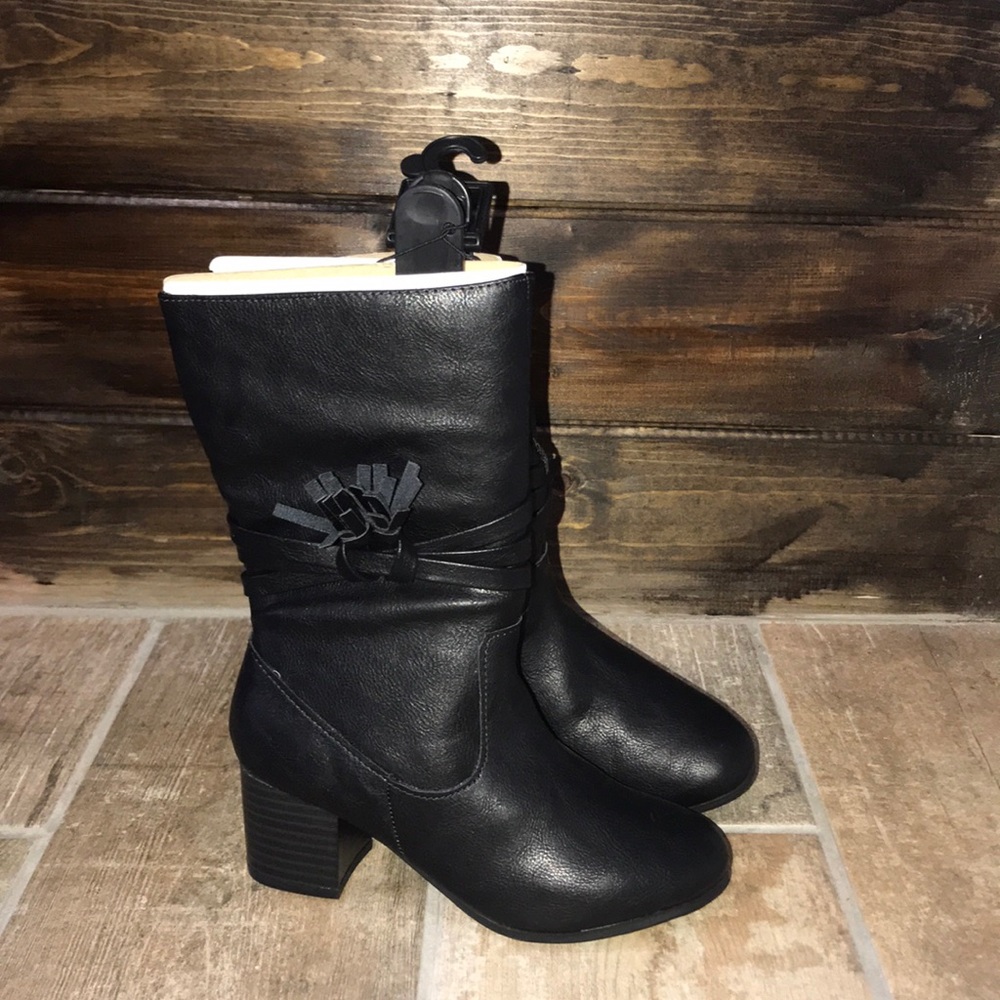 NEW black boots